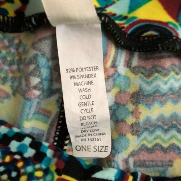 LuLaRoe Geometric Green Cozy Leggings - Picture 5 of 6